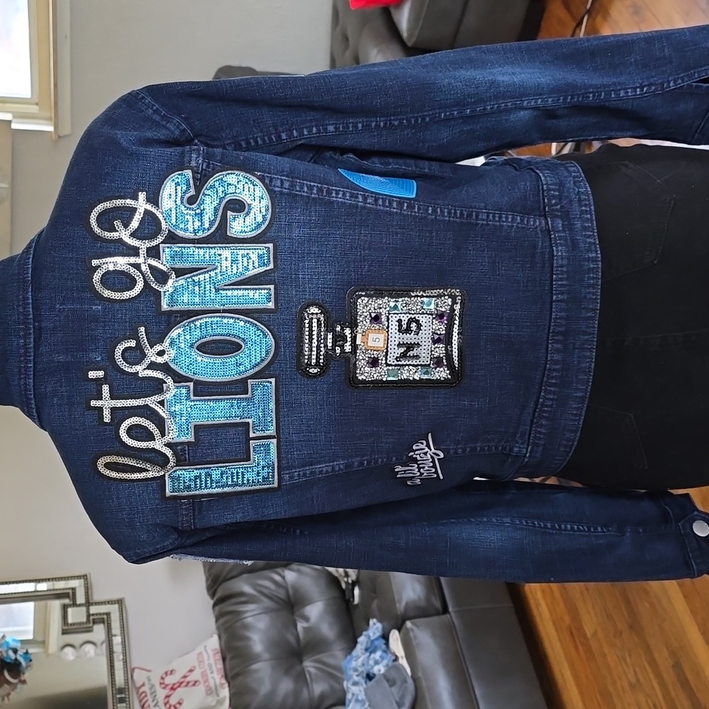 Customized Jacket - Picture 3 of 4